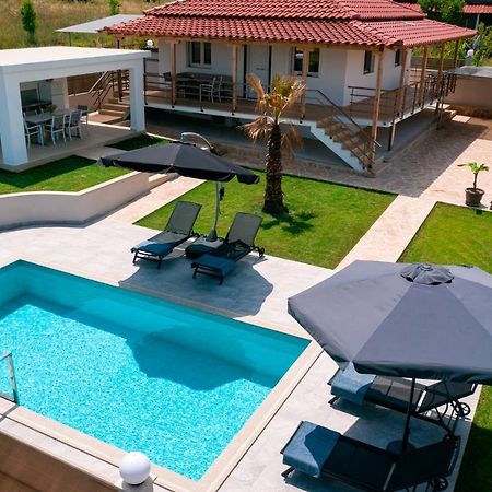 Villa Liana , Private Villa With Pool And Garden Vergia Extérieur photo