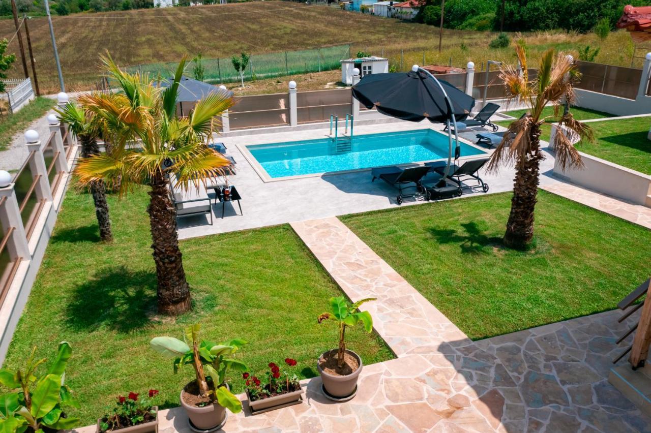 Villa Liana , Private Villa With Pool And Garden Vergia Extérieur photo