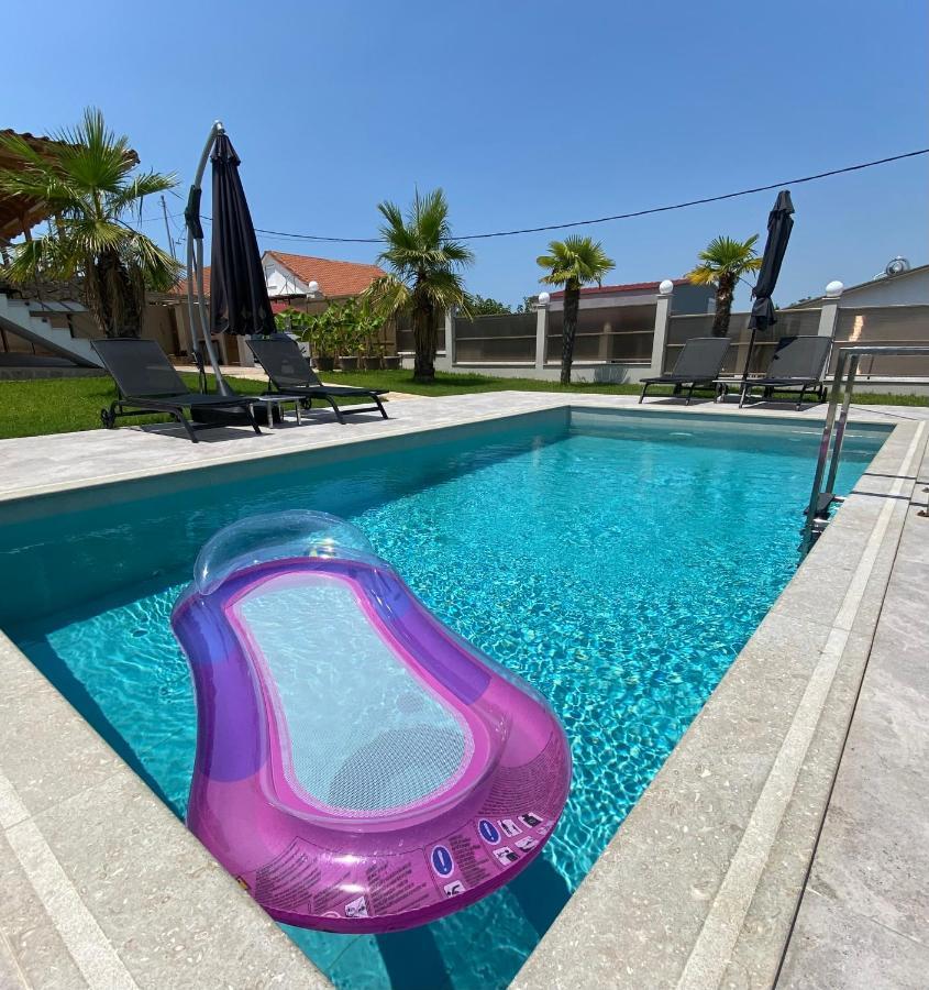 Villa Liana , Private Villa With Pool And Garden Vergia Extérieur photo